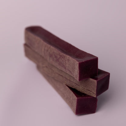 purple yak chew purple background, power chew for dogs, power chew for pitbulls, strong dog chew, best value dog chew, long lasting dog chew, flavored yak for dogs
